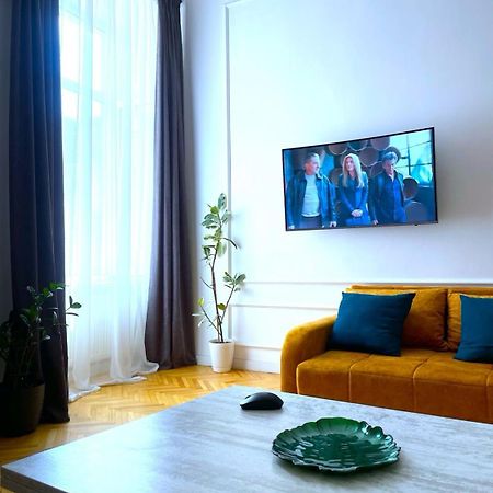 Art Hotel Tabidze Tbilisi Buitenkant foto