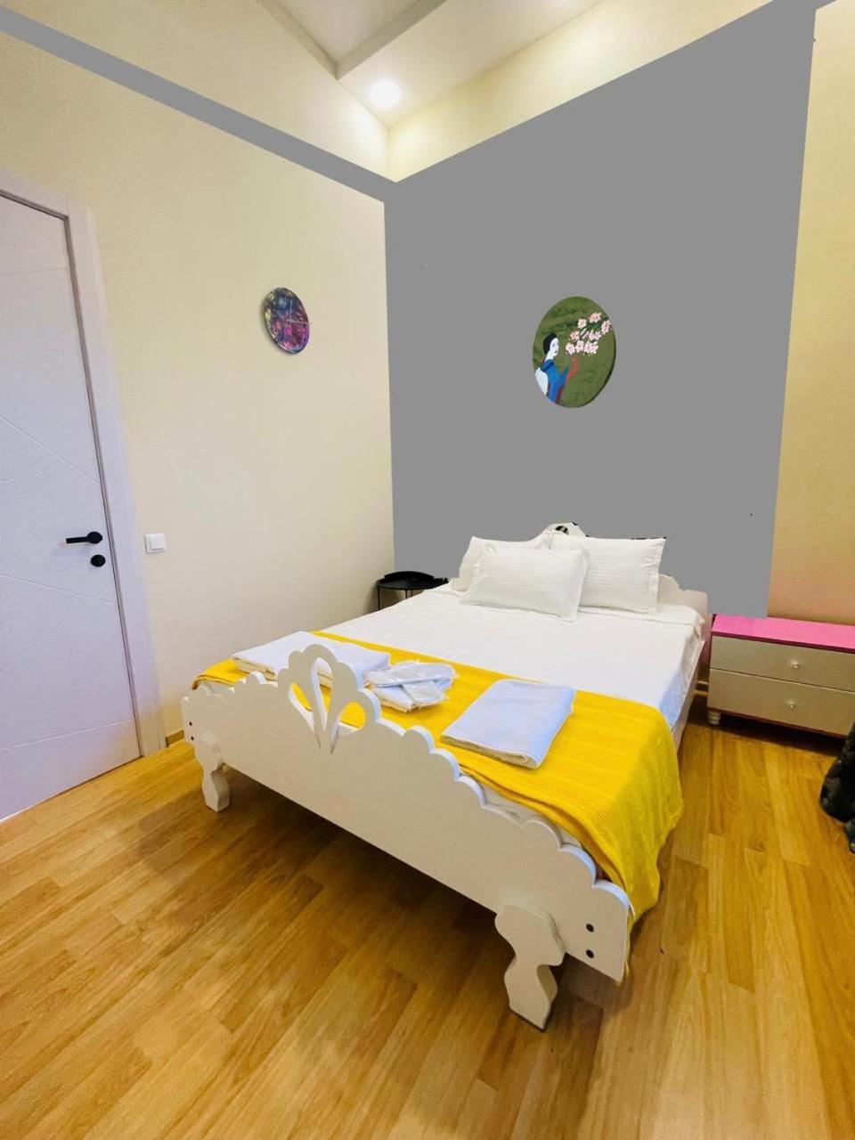 Art Hotel Tabidze Tbilisi Buitenkant foto